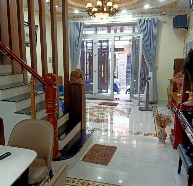 Kẹt tiền bán gấp nhà 4 tầng giá thấp  - Hoàng Quốc Việt - Tân Phú -Quận 7 - tặng full nội thất .