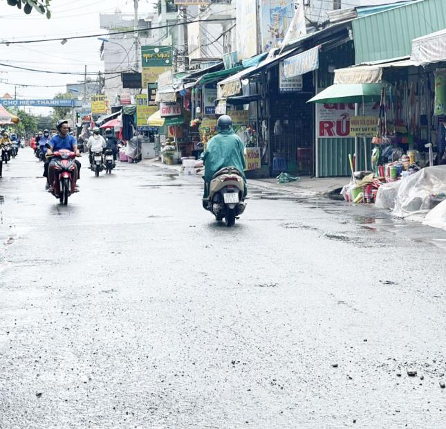 Q12.445. MẶT TIỀN CHỢ HIỆP THÀNH, KHU CHỢ KD BUÔN BÁN NGÀY ĐÊM, 70M2, NHỈNH 6 TỶ.