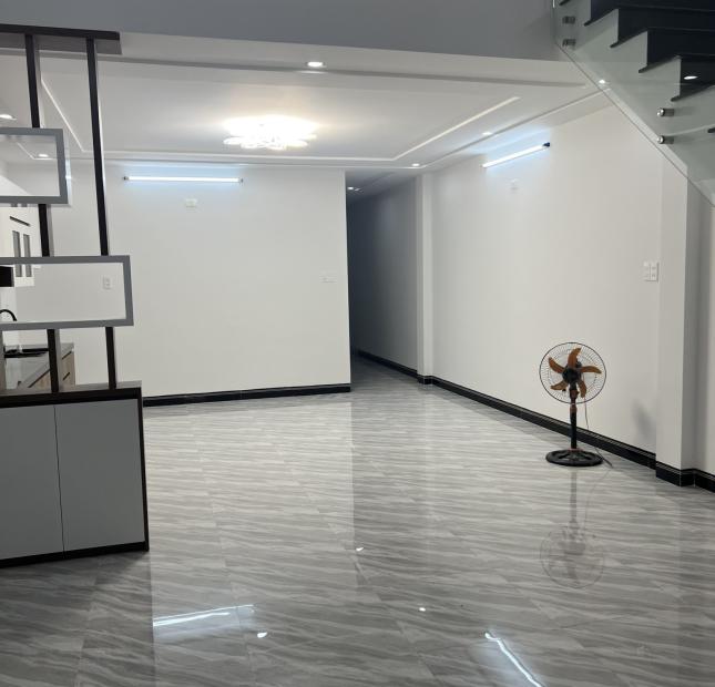 DO CHUYỂN CÔNG TÁC CHÍNH CHỦ CẦN BÁN NHÀ MỚI XÂY ĐƯỜNG CAO THẮNG.