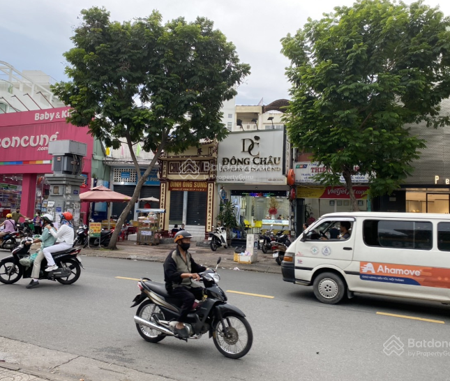 Bán tòa nhà MT đường Lê Quang Định, P5, Bình Thạnh 8,9mx60m. Xây 7T (thu nhập gần 900tr/tháng) 0938061333