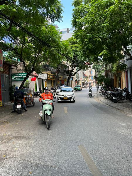 Bán đất PL ngõ 267 Hoàng Hoa Thám Ba Đình HN 50 m2 MT 5.30m ô tô tránh nhau giá 9,5 tỷ