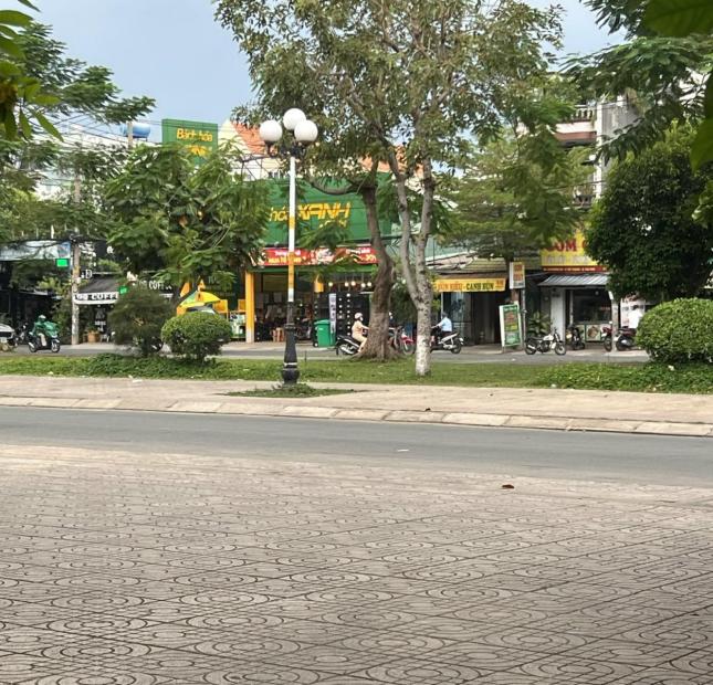 Chính chủ cần bán gấp nhà hàng tiệc cưới 74 Đ.D9 Tây Thạnh, Tân Phú.