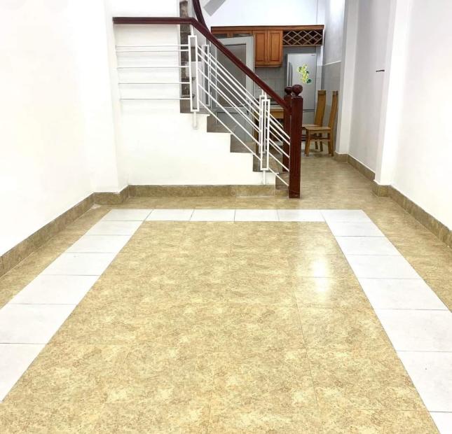 Bán nhà đẹp phố Cầu Giấy 4tầng 40m2 nhỉnh 4tỷ ngõ rộng 2 thoáng gần ôtô (3)