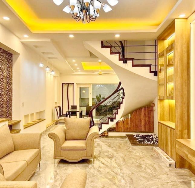 CỰC ĐẸP CỰC RẺ Nhà Minh Khai 105m Ô tô vào nhà Sân vườn Ngõ thông Kinh doanh