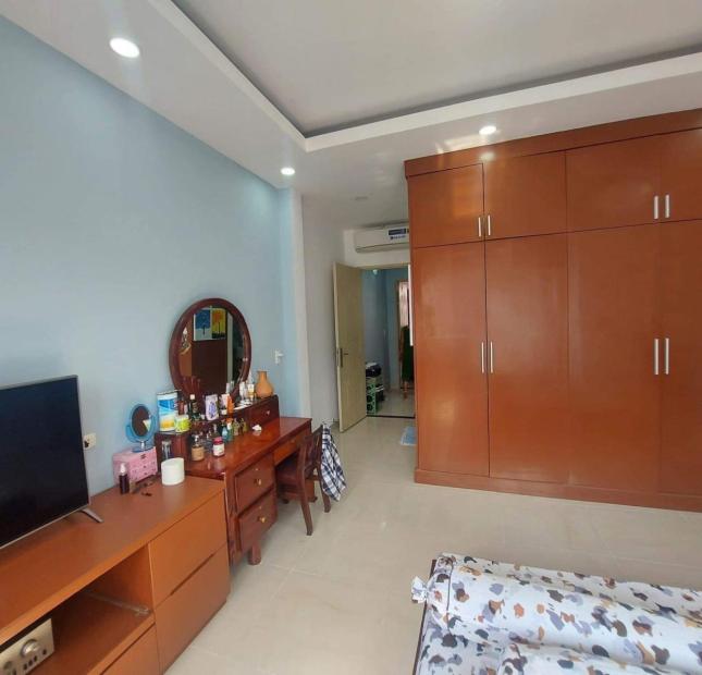 Bán nhà 2 Tầng, Tô Ký, gần chợ Tân Chánh Hiệp, 64m2, KD, nhỉnh 6 tỷ.