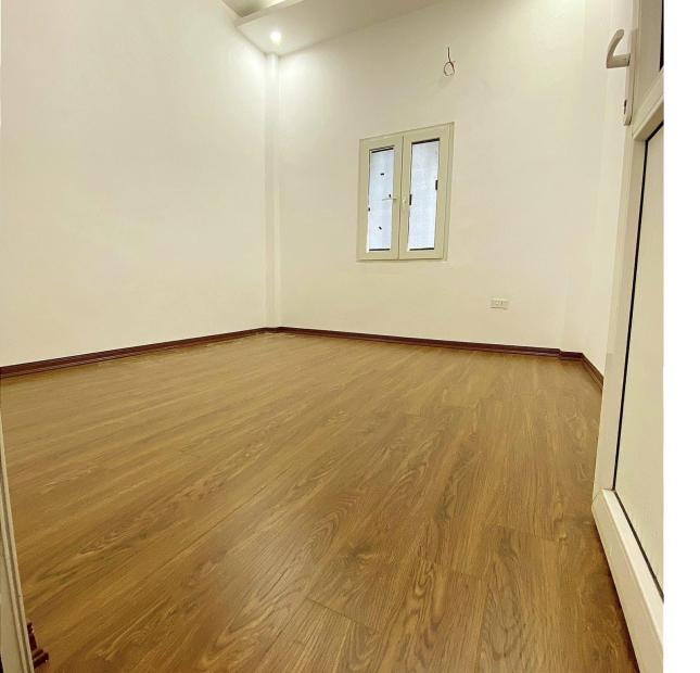 Siêu hiếm!!! Nhà đẹp Cầu Giấy 40m, 5tầng, ngõ rộng, nhỉnh 4ty.