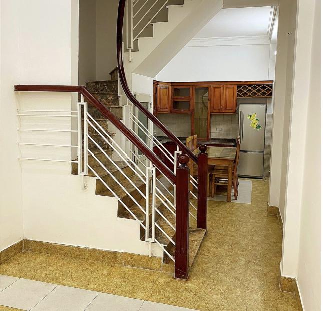 Giảm sâu!!! Nhà đẹp Dịch Vọng 45m, 5tầng, ngõ rộng, 4.5ty.