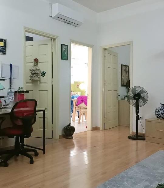106673: Bán chung cư Hoàng Quốc Việt- Cầu Giấy- 70 m2- 2 ngủ 1 WC- Nhình 2 tỷ