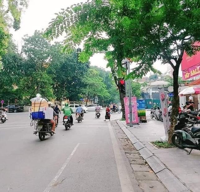 Nhà đẹp phố Nguyễn Du - Lô góc - Thang máy - Ôtô đỗ cửa. Gía 26.5 tỷ.