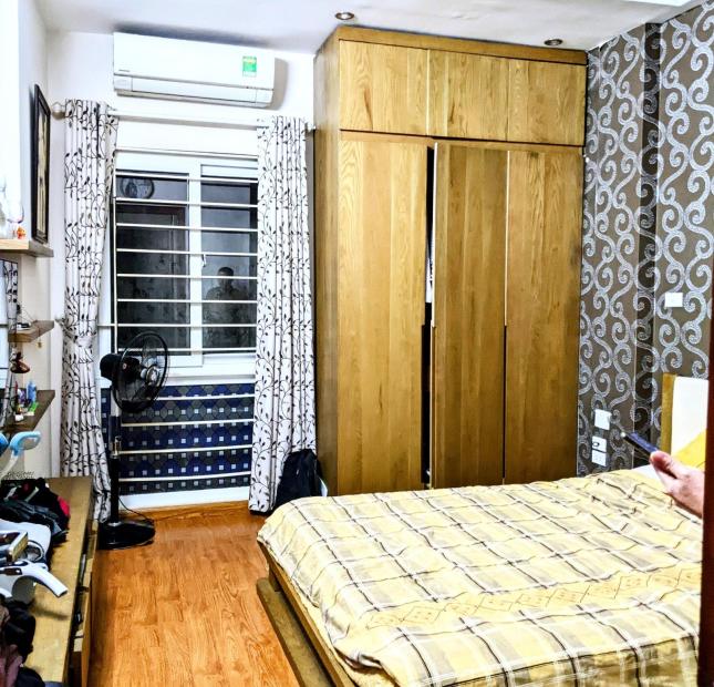 Bán nhà ngõ 3 Thái Hà, Đống Đa. 43m2x4T thoáng 3 mặt ôtô đỗ cách 15m, cách mặt phố 30m giá 5,9 tỷ