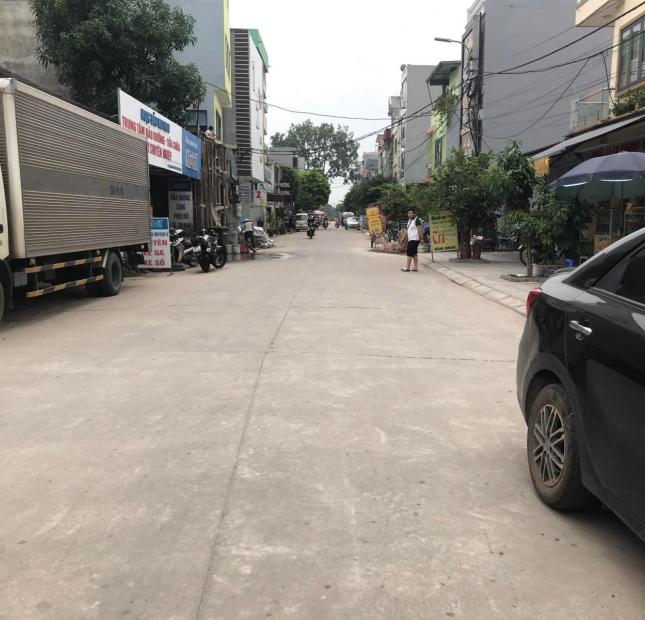 Bán 60m đất trục chính kd TT Quang Minh,mt:4.5m, ô tô tránh.