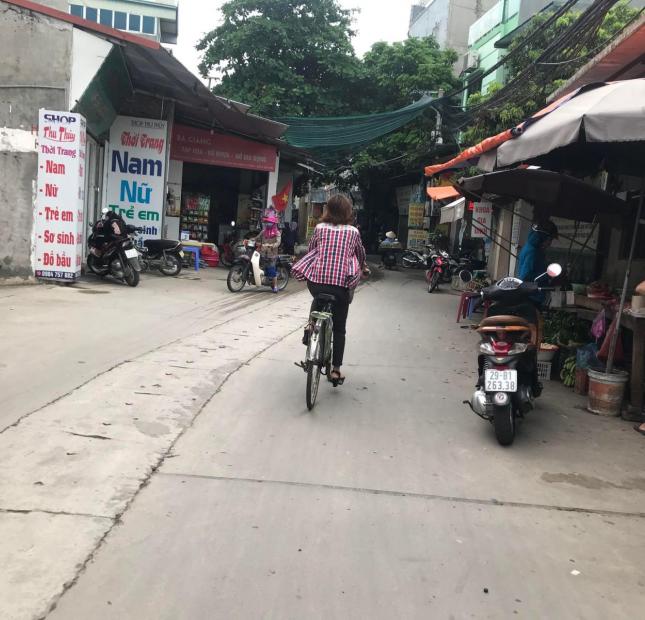 Bán 60m đất trục chính kd TT Quang Minh,mt:4.5m, ô tô tránh.