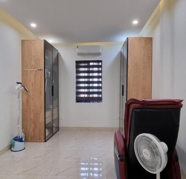 Siêu Phẩm Phố Hoàng Như Tiếp, Bồ Đề - Long Biên 62m2, 5T, giá 8.9 tỷ (ngõ ô tô, giá thương thảo thêm)