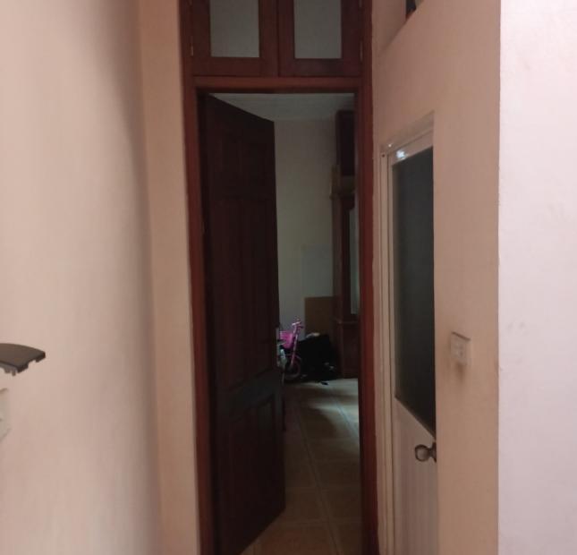 Bán Nhà 40 Ngõ 22 Lệnh Cư – Khâm Thiên, Ngõ Thông Ba Gác Đỗ Cửa, DT: 24m/4 Tầng/2.25 Tỷ