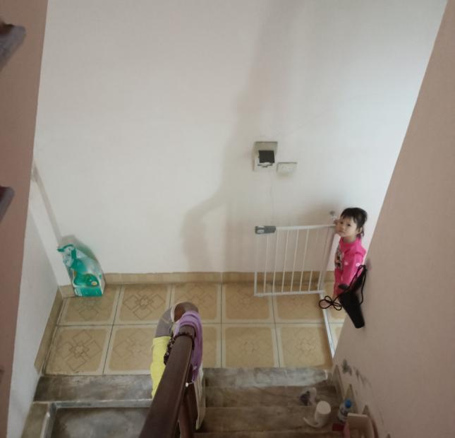 Bán Nhà 40 Ngõ 22 Lệnh Cư – Khâm Thiên, Ngõ Thông Ba Gác Đỗ Cửa, DT: 24m/4 Tầng/2.25 Tỷ