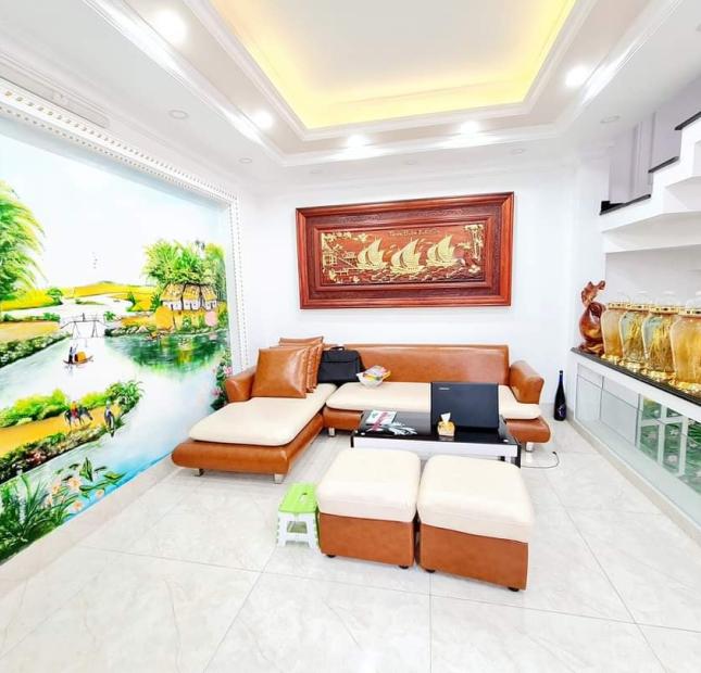 `Nhà mặt tiền Nguyễn Thượng Hiền, bề ngang 9m, tiện kinh doanh đa ngành nghề, 4 tầng.
