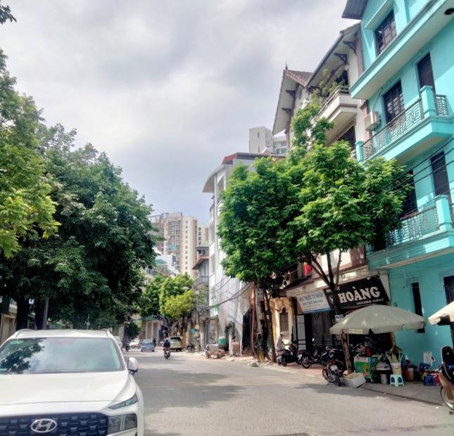 Bán gấp căn nhà 3 tầng tại khu phố Nguyễn Sơn Long Biên