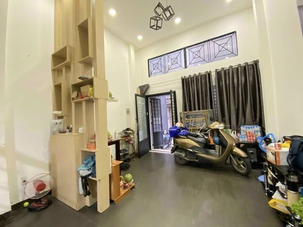 BÁN NHÀ NGAY NGÃ TƯ PHÚ NHUẬN- 5,7 TỶ-32M2