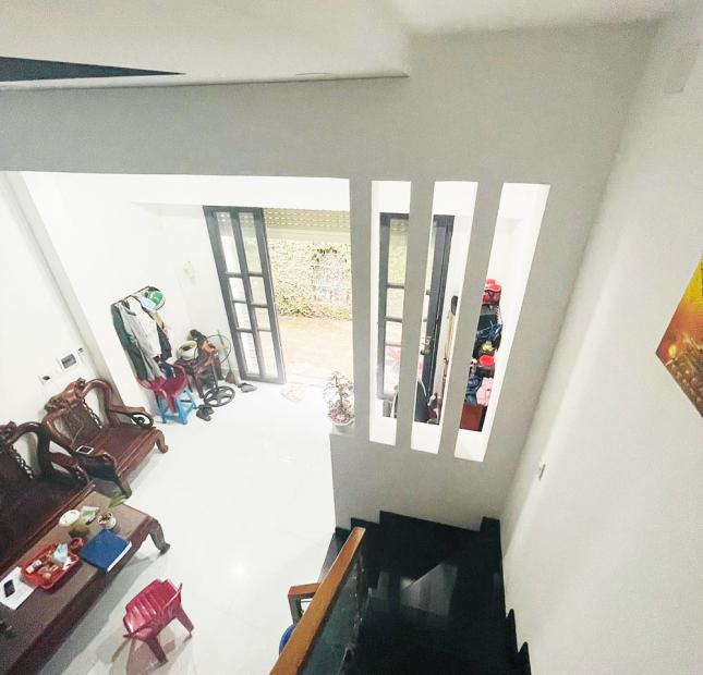 Q12.198. 65M2 - HẺM 1/ NGẮN NGUYỄN VĂN QUÁ, 2 TẦNG - NHÀ ĐẸP Ở NGAY.