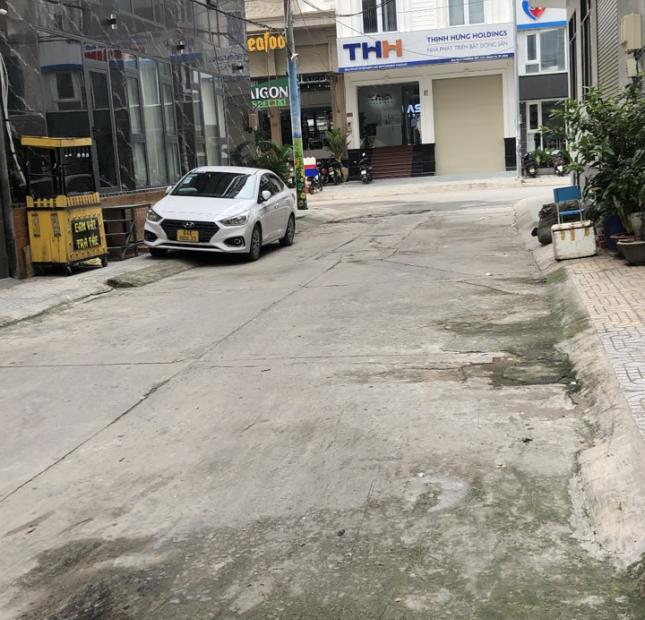 -Bán nhà hẻm 12 mét 134 hẻm đẹp nhất Thành Thái P15, Quận 10. Khu an ninh , không lấn chiếm, yên tĩnh vị trí rất đẹp.