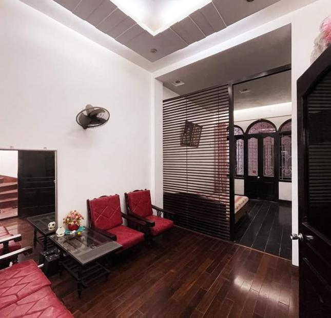 Tôi cần Bán Nhà Nguyến Hoàng  Khu vực Mỹ Đình tiền cho con đi du học nên cần bán nhanh căn nhà Lê Đức Thọ nhà tôi xây chắc chắn lắm,