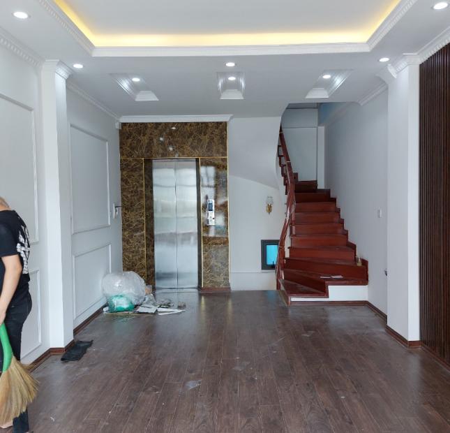 Siêu Phẩm Nhà Ngọc Thụy, Long Biên 40m2, 7T giá 7,35 tỷ (thang máy,ngõ rộng, ô tô vào)