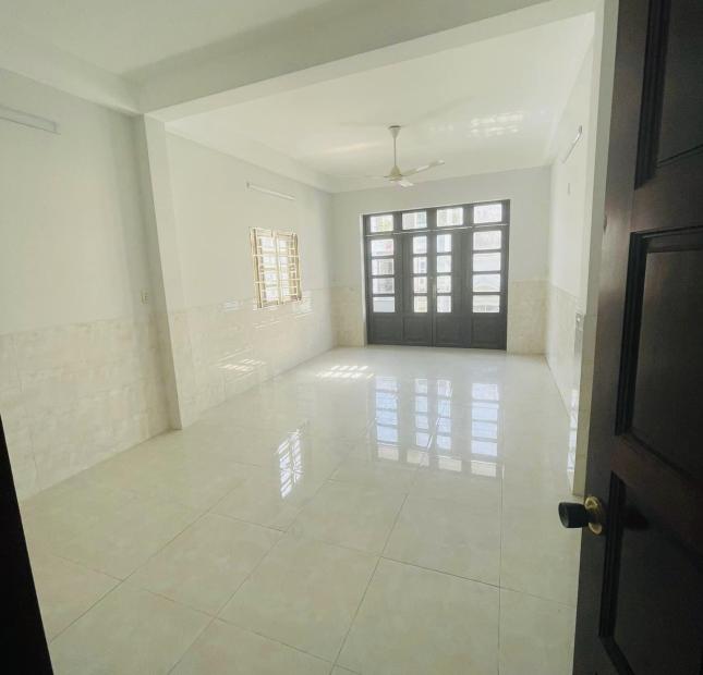 BÁN NHÀ 4 TẦNG DT GẦN 100M2  NGAY ĐƯỜNG SỐ 7 KHU TÊN LỬA