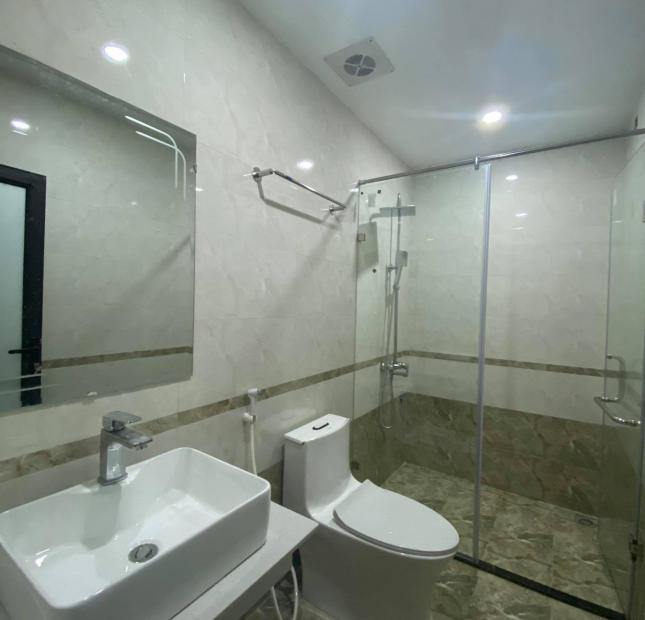 Gần chợ đầu hẻm 511, Trường Chinh, TB, nhà đẹp 4 tầng 47m2 giá bán chỉ 7.2 tỷ