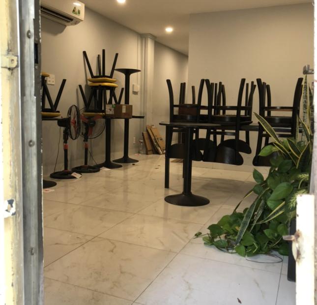 Cho thuê từng tầng hoặc phòng làm văn phòng khởi nghiệp, nhà 2 mặt tiền số 112 đường D1 cũ