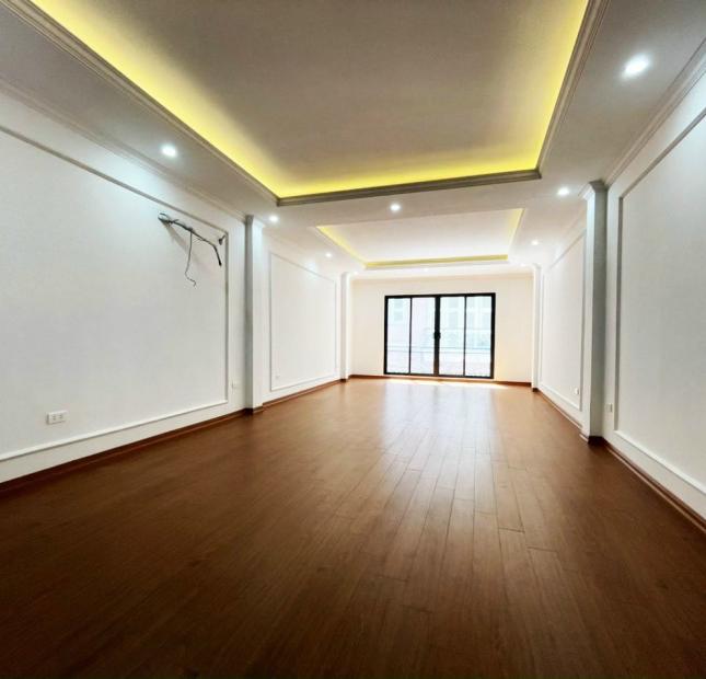Bán Nhà Cầu Giấy - DT: 60M - 7 Tầng, Thang máy, Kinh doanh, Gara ô tô, Cách Phố 50M - Giá 16 TỶ.