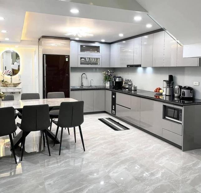 Nhà bán Tràn Duy Hưng, 1 bước ra phố chính. Oto đỗ rất gần nhà- KINH DOANH ONLINE - TƯƠNG LAI RẠNG NGỜI🥰 