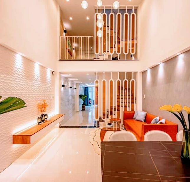 LUNG LINH!!! Nhà mới tặng NTCC, Hẻm xe hơi Thành Thái, P.14 Q.10- 4x18m 5 tầng - Giá chỉ 18 tỷ TL