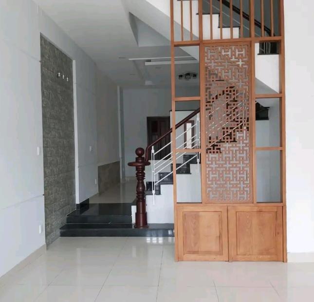 Bán nhà 80m2,  5m x 16m nhà 3 tầng  3 phòng Đường số 38 HIệp Bình Chánh