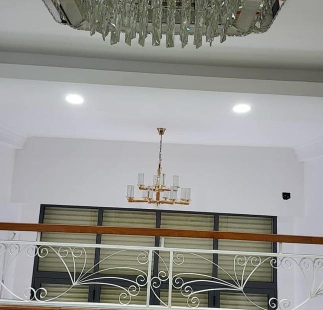 Bán nhà Mặt tiền Đồng Nai - Bắc Hải, DT: 42m2 (4.8x9m), 5 Tầng, 4 PN, 15 tỷ