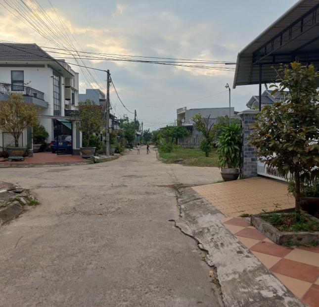 Gấp! Bán đất khu dân cư Vườn Quan thị trấn Châu Ổ Bình Sơn Quảng Ngãi 6X18m