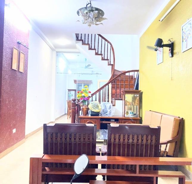 Bán nhà Nguyễn Văn Trỗi, 55m2, mặt tiền rộng 4m, full tiện nghi