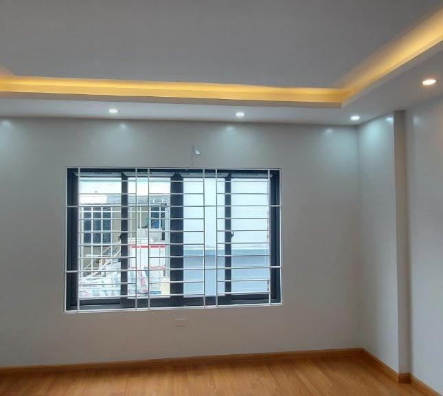  Cần bán nhà 35m2x5T tại Yên Bình-Hà Đông, giáp LK Văn Quán, Giá 4,35 Tỷ , Lh: 0984672007