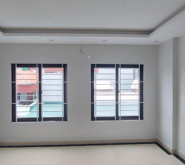  Cần bán nhà 35m2x5T tại Yên Bình-Hà Đông, giáp LK Văn Quán, Giá 4,35 Tỷ , Lh: 0984672007