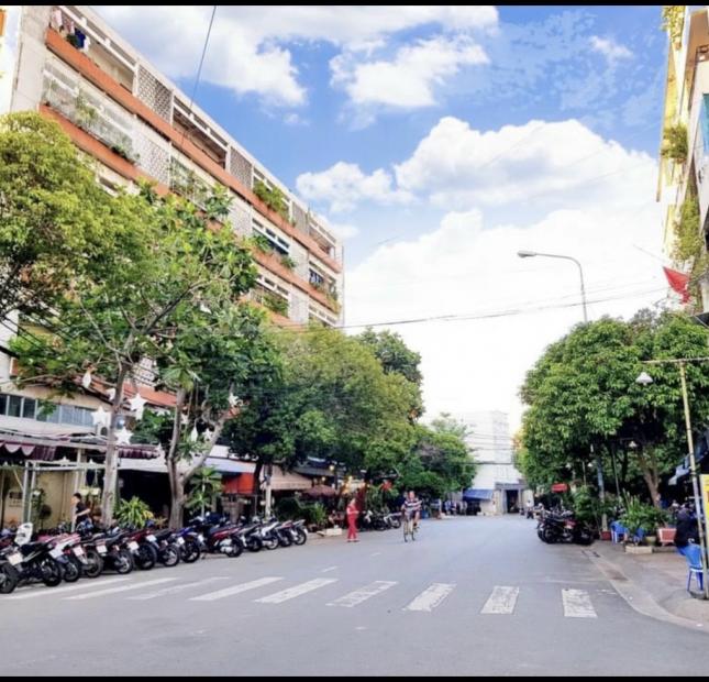 Đường 20m quận Tân Phú, 5x18, vuông. Giá 9.5 tỷ thương lượng