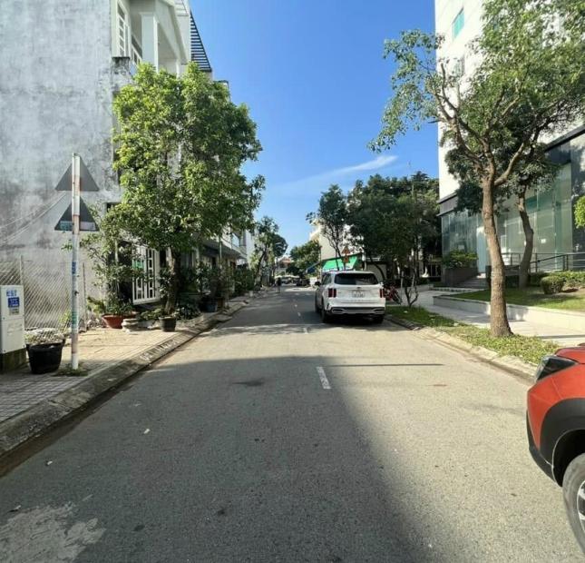BÁN ĐẤT NỀN-ĐSỐ 2B-KHU CÔNG ÍCH-PHÚ MỸ-QUẬN 7-80M2.GIÁ:10.8 TỶ