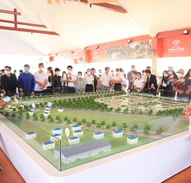 Bán đất lô 3 mặt tiền dân cư hiện hữu an ninh cao.