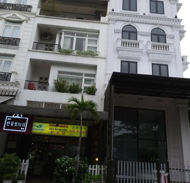 Cho thuê nhà phố trung tâm thương mại Phú Mỹ Hưng Q7, khu đô thị cao cấp giá tốt 