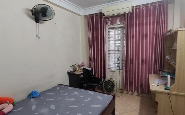 Bán nhà phố Sài Đồng, Long Biên. 47m2 giá 4.68 tỷ. Lh 0853092009.