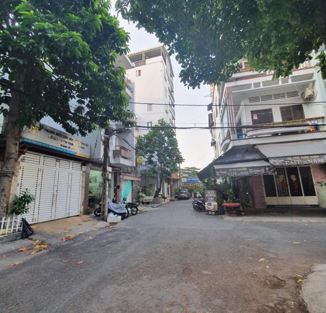 Kẹt tiền bán gấp nhà góc 3 mặt hẻm 10m Nguyễn Thái Bình, P. 4, Tân Bình. DT 4.2x23m, Cấp 4, 12.5 tỷ 