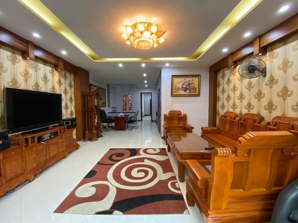 Em Mặt Phố Nghĩa Tân, Gara, Kinh doanh ,140m2  MT 10 Giá 29 tỷ