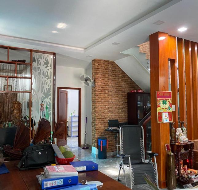 (HIẾM) Mặt tiền Nguyễn Văn Khối, 212m2, VỊ TRÍ CỰC ĐẸP, NGANG KHỦNG, 0967229394