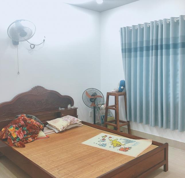  Bán nhanh nhà Nguyễn Văn Quá quận 12 (5 m x 13m) 2 tầng giá 4,2 tỷ          