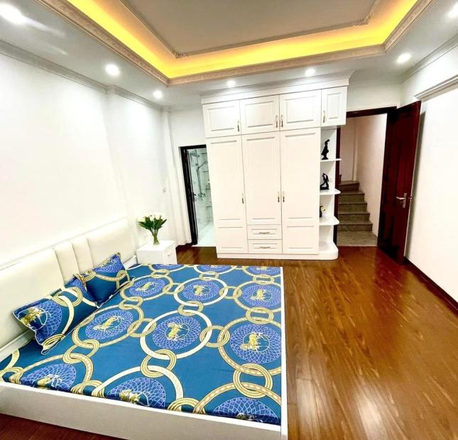 Bán nhà phố Hoàng Quốc Việt Nghĩa Đô Cầu Giấy 40m2 6tầng nhỉnh 5ỷ gần ôtô (3)