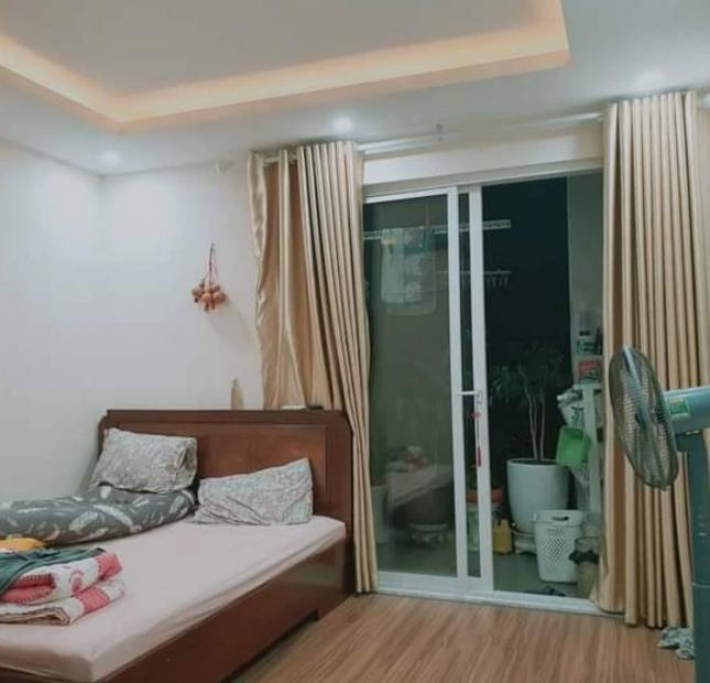 Bán căn hộ chung cư cao cấp Yên Hòa - Cầu Giấy, diện tích 89m2, 2 ngủ rộng, tặng toàn bộ nội thất.