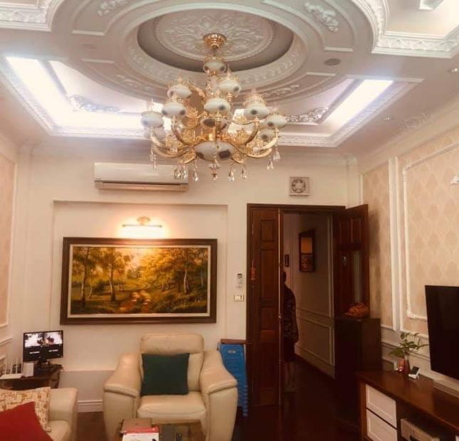 Bán nhà phố Láng Hạ, quận Đống Đa, Hà Nội, 50m 5.9 tỷ Lô góc nhà đẹp ở ngay 0913978689